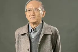 长得老有多吃亏？张鲁一比何润东小五岁却演他爹图片