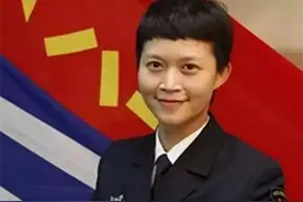 女博士韦慧晓：拒绝华为百万年薪，从选美小姐变身中国首位女舰长图片