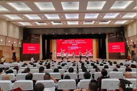 九龙坡评出10名最美医务工作者和5个最佳医护团队图片