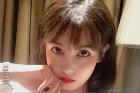 22岁维吾尔族最美健身女私教，大长腿、蜜桃臀、蚂蚁腰样样俱全图片