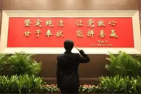 国安女警翻垃圾找线索，揪出潜伏10年的间谍！图片