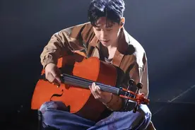 史上最年轻的导师刘宪华，让那些自诩为乐坛大神的流量明星汗颜图片