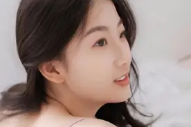 女生下体阴毛变黄怎么回事，是不是得了什么病？需要正确认识！图片