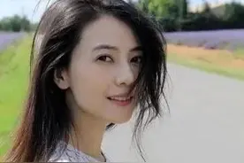和美女房东同居的日子「三十二」图片