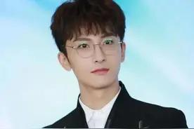曾经是“胖小子”，如今帅成男神的8位男星，每个都是潜力股图片