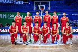 男篮亚运会12人名单出炉，国内约基奇落选惹争议，嘉豪成周琦替身图片