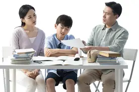 青春期孩子为什么情绪不稳定？了解大脑相关知识，你会豁然开朗图片
