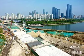 国内最长明挖法城市湖底公轨共建隧道一期主体工程完工图片