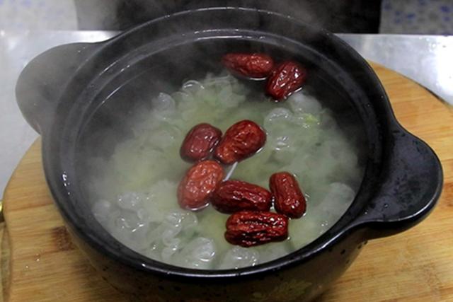 什么食物里面含胶原蛋白比较多 2026年什么食物中富含胶原蛋白最丰富