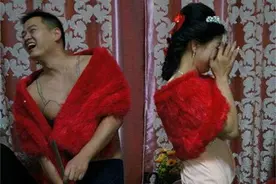 草根时代54：献计装晕 表嫂逃过闹喜（苏北农村婚礼闹洞房的陋习）图片