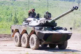 法国 AMX -10RC装甲车图片