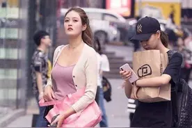 我故意不理你的时候，比你不理我的时候更难受图片