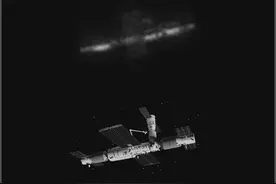 美国人捕捉到非凡太空照：中国空间站放大万倍，为何还是模糊的？图片