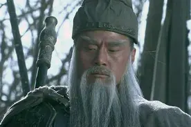 三英战吕布，如果关羽第一个出马，他在吕布手上能支撑多少回合？图片