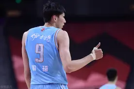 深夜23点！新疆队官宣退赛，痛批篮协不作为，揭穿周琦“谎言”图片