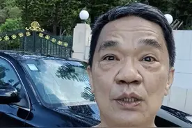 香港知名男星定居内地，住价值千万豪宅，打赤膊洗豪车低调炫富图片