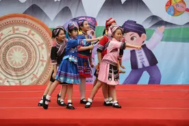 石榴籽一家亲，桂风壮韵三月三——南宁市星湖小学2023年欢庆壮族“三月三”活动图片