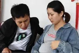 妻子大着肚子嫁我，孩子不是我的，但我当亲生，如今这儿子当村官图片