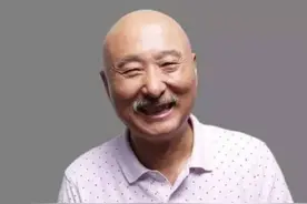 陈佩斯双胞胎孙子曝光！光头神似爷爷，一家四代共用一张脸图片