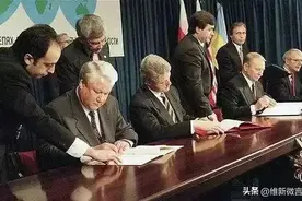 他们为什么拼命“拱火”？原来他们对乌克兰有一个承诺图片
