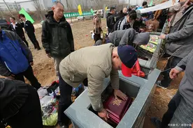 骨灰下葬的流程有哪些，有哪些准备的物品呢?图片