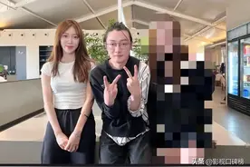 《狂飙》苏小玎与美女合照显拘谨，刚火就带货，网友吐槽太掉价了图片