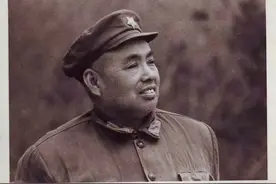 1979年对越自卫反击战，许世友居功至伟，邓公却说：他太狠了图片