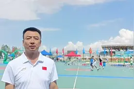 聚焦省大运会 | 要做“溪水”般的教师——访甘肃省第五届大学生运动会篮球项目裁判长 曹明图片