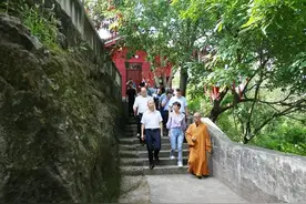 「广安」岳池县委书记陈松柏调研宗教工作图片