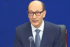 河南机场集团党委书记、董事长康省桢：目前郑州机场保障和运行一切正常图片