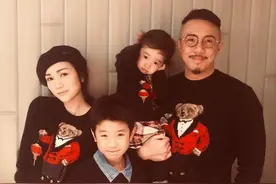 他是乐坛叛徒、幽默大师，娶歌后儿女双全，曾抑郁今拿影帝秀恩爱图片