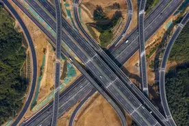 今！日！通！车！图片