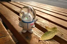 流浪地球将来真的会成为现实吗，平行宇宙是否真的存在呢图片