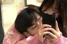 小说女主家世显赫，开头就爆身份男主很宠女主两人进击娱乐圈图片