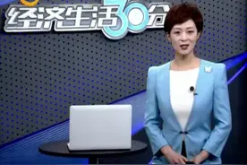 （视频）太原公交：张贴“右转必停 注意避让”警示标志图片