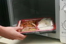 微波炉辐射大，加热食物会致癌？提醒：4种食物别放进微波炉图片