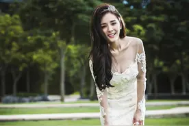 三大女星身穿婚纱比美，杨幂、迪丽热巴，谁是你梦想中的新娘？图片