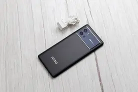 2022年最值得买的4部旗舰手机，好看配置强，轻松用三五年不卡顿图片