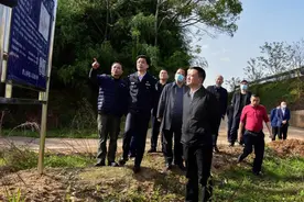 吴劲松同志带队到湘潭县涓水河流域开展巡河检查图片