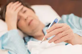 退烧4天了，体温36.5℃，为啥还是手心脚心发热，浑身不舒服？图片