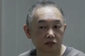 “大老虎”敛财无数，四点打篮球半夜打麻将，行贿者直呼受不了图片