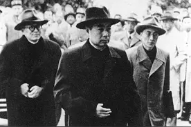 卓别林在饭桌上问周恩来：能送我一瓶茅台吗？总理的回应令人暖心图片