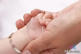 银手镯会导致铅中毒，让孩子变笨？很多人小时候都戴过…图片