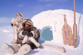 零下50℃！因纽特人住冰屋不冷吗？他们还在屋内生火，雪不化吗？图片