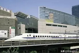 从张家界到湖南省会长沙，坐城轨和高铁出行，时间差不多票价不同图片