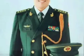42岁的“武警大校”？被抓了！图片