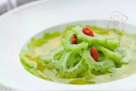 夏天多吃“苦”，败火又清暑！4种苦瓜吃法，解暑必备~图片