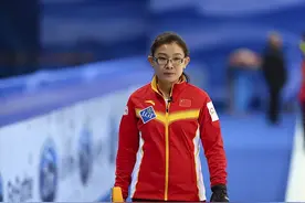 中国冰壶世界冠军晒与女儿合照！母女2人颜值被称赞，一家高颜值图片