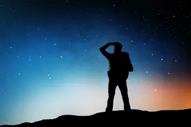 人生如何通往高境界？就四点：明事理，通人性，懂人心，品人情图片