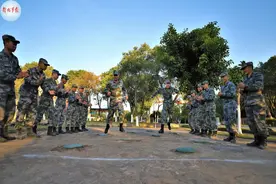 “文武双全”的“硬核”教导员来了图片
